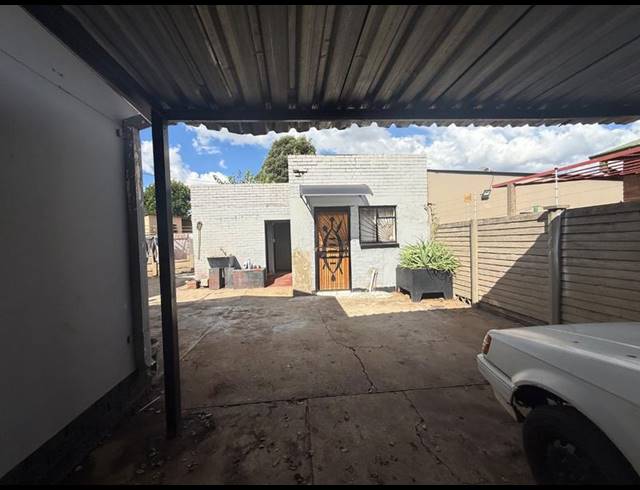 7 BEDROOM HOUSE FOR SALE IN VANDERBIJLPARK CW 2